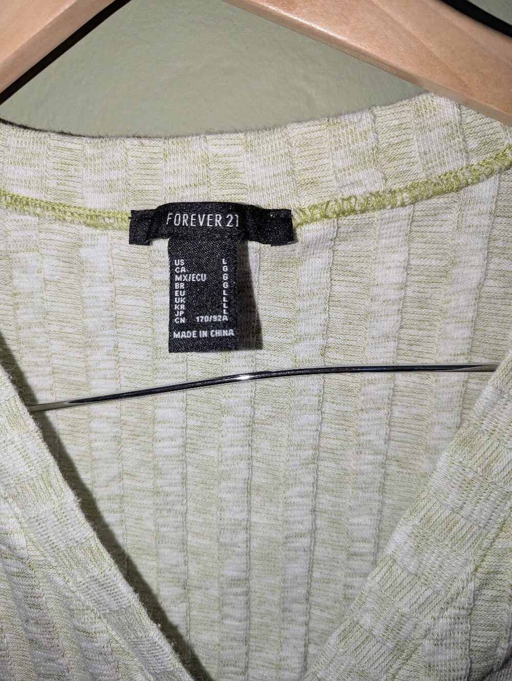 Forever 21 Light Green 💚 Ribbed Button-Down Crop Top - Picture 2 of 6